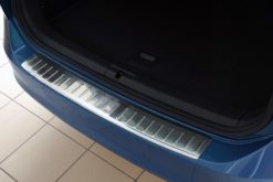 VW Golf 7 variant lastekanstlist i metall til bakfanger