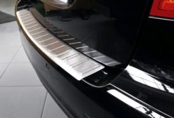 W169 Lastelist i metall for montering på bakfanger 04-08