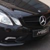 W207 Sort og chrome 1-fins grill