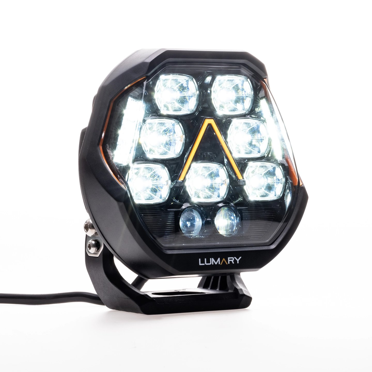 Lumary Illuminator150 7" ekstralys 150 watt, 10600 lm, parklys og sidelys. | Lumary Lumary Illuminator150 7" ekstralys 150 watt, 10600 lm, parklys og sidelys. - Bilde 4