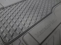 Alternative view of W447 V-klasse / EQV mattesett i gummi, originalt Mercedes