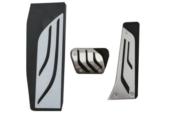 KIT med pedalfotstøtte egnet for BMW 1-serie F20 (2011-opp) 2-serie F22 (2014-opp) 3-serie F30 (2011-opp) 4-serie F32 (2013-opp) Automatisk