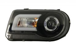 Alternative view of LED-frontlykter egnet for CHRYSLER 300C (2005-2010) Xenon Look