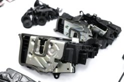 Alternative view of Soft-Close system elektrisk sugedør egnet for BMW 5-serie G30 G31 G38 G40 (2017-2019) X1 F48 F49 (2016-2019) X5 F15 (2014-2019) X6 F16 (2015-2019) X202 F39-up (2015-2019) X3 G01 (2019-opp) X4 G02 (201