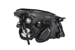 Alternative view of - Opel Vectra C  - Opel Signum (2002-2005) Utskiftning venstre frontlykt svart bakgrunn 1825983