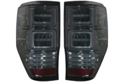 Baklys LED egnet for Ford Ranger (2012-2018) med sekvensielle dynamiske svinglys Smoke